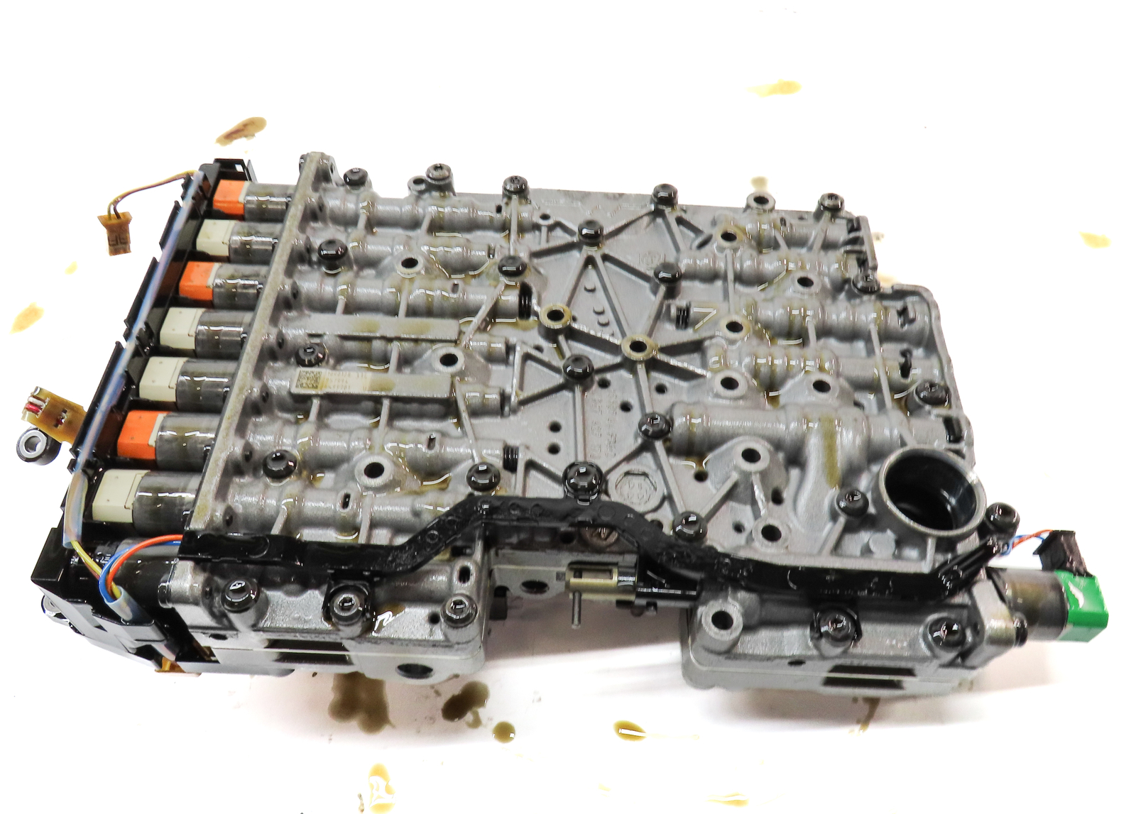 15-18 BMW X3 X4 X5 X6 (F15 F16 F25 F26) 8HP-45 A/T AUTO TRANSMISSION VALVE BODY