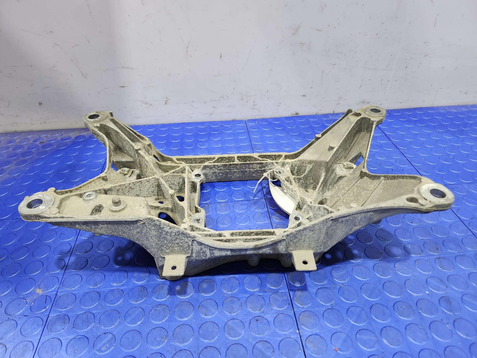 2017-2021 Audi Q7 Automatic Transmission Crossmember Genuine OEM 4M0399263P