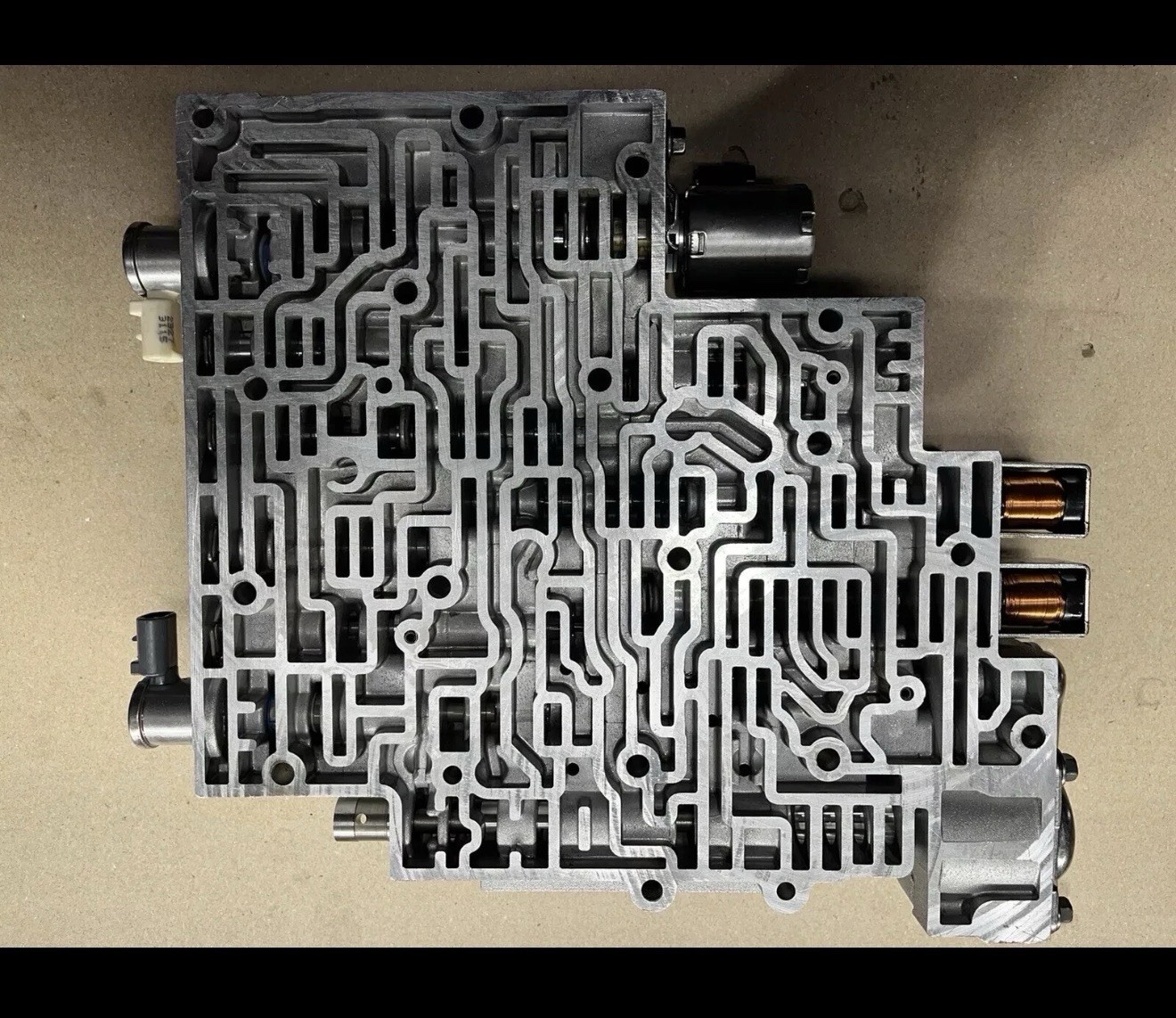 GM 4L60E, 4L65E, 4L70E Valve Body and solenoids 2003-2008 OEM