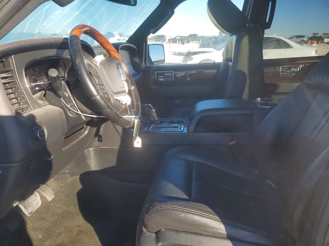 Transfer Case Fits 15-17 NAVIGATOR 3888555