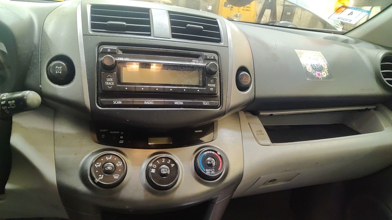 Automatic Transmission Gasoline 4 Cylinder AWD Fits 10-12 RAV4 7055961