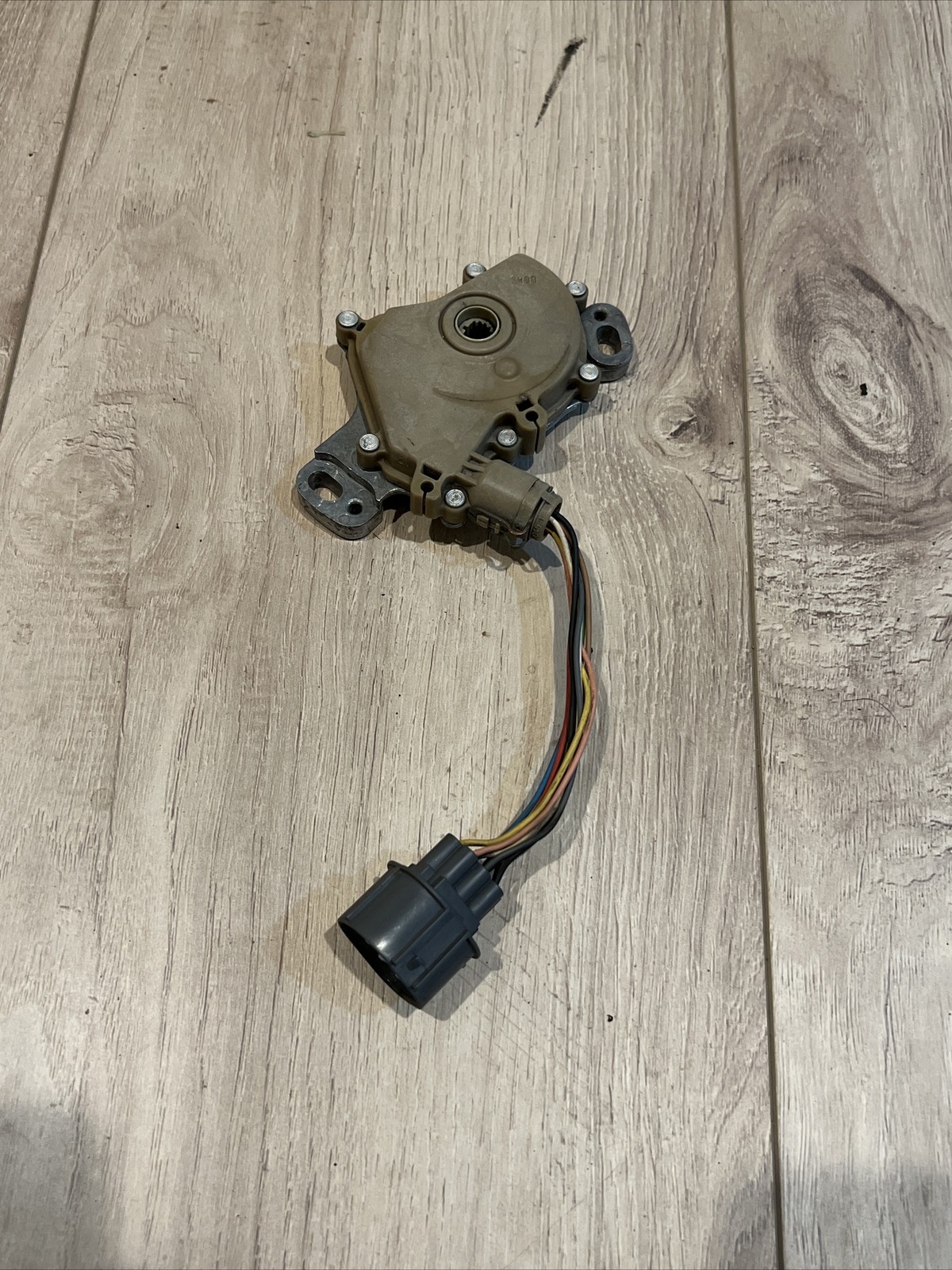 1999/04 LAND ROVER DISCOVERY 2 NEUTRAL SAFETY SWITCH XYZ OEM