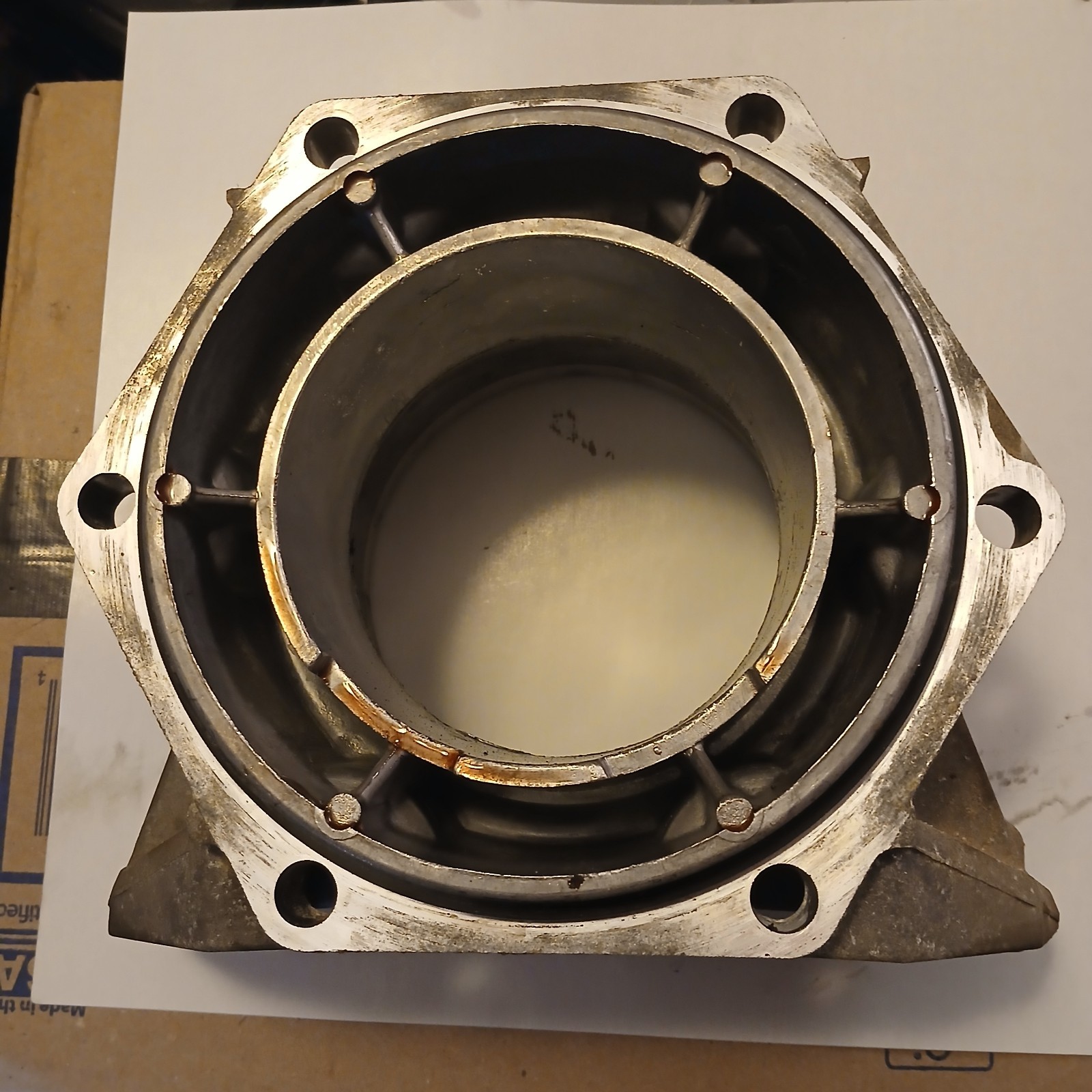 2007-13 GM 4L60E 4L65E GMC Chevy 4X4 Tail Housing 6 Bolt 24235765 OEM USED