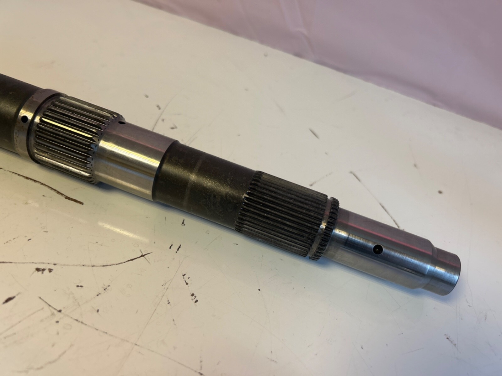 GM 4L60E 4L65E AUTOMATIC TRANSMISSION OUTPUT SHAFT 4X4 4WD 13 1/4 LONG 27 SPLINE