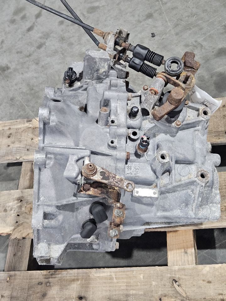 2003-2008 Hyundai Tiburon Manual Transmission 6 Speed OEM