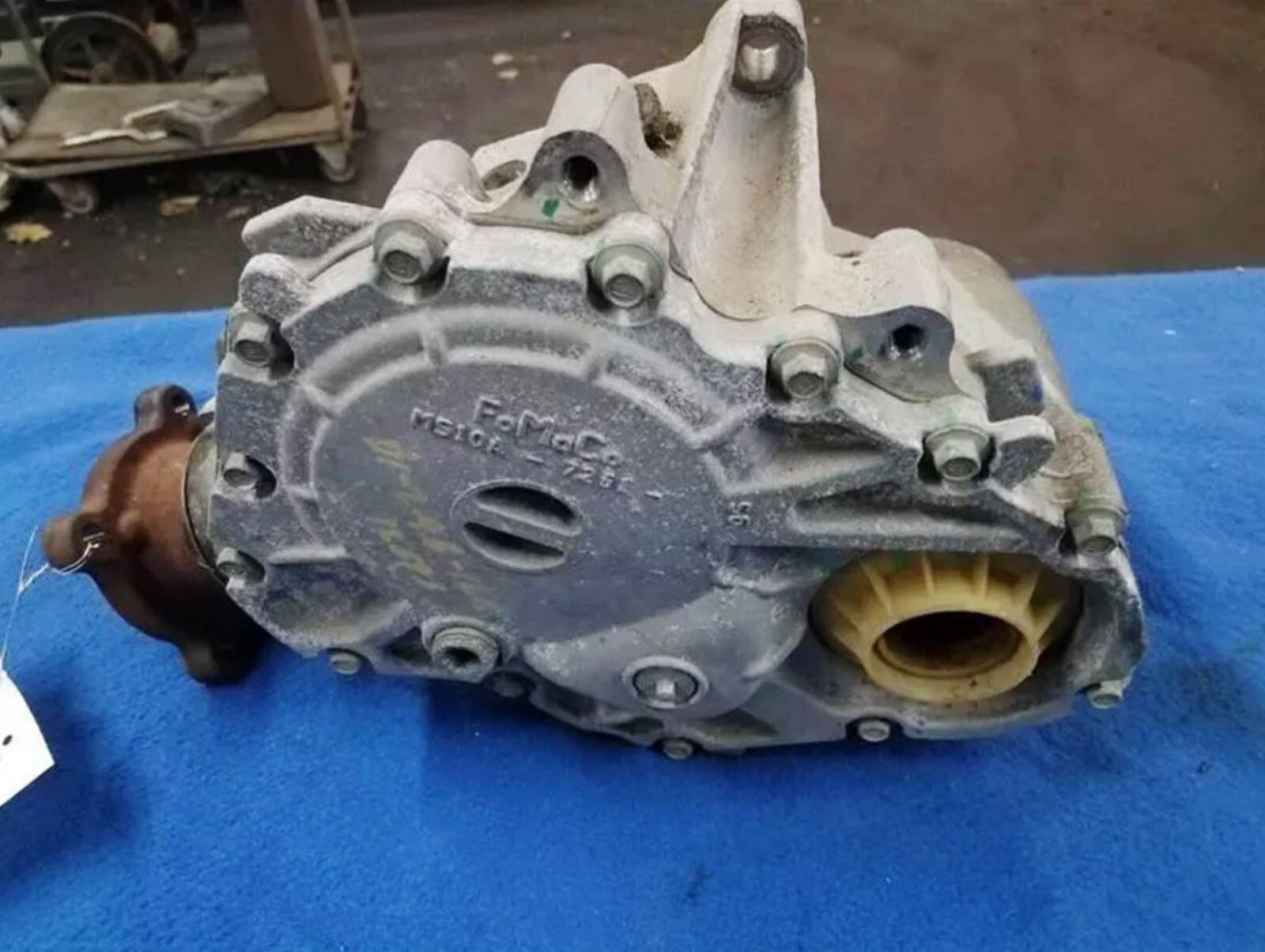 2011-2016 Ford Explorer Transfer Case W/o Oil Cooler