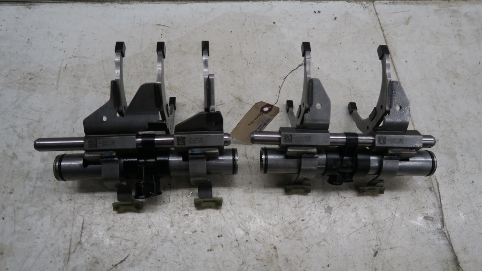 2014-2019 Mercedes CLA250 C117 OEM FWD 2.0 Transmission Gear Shift Fork Assembly