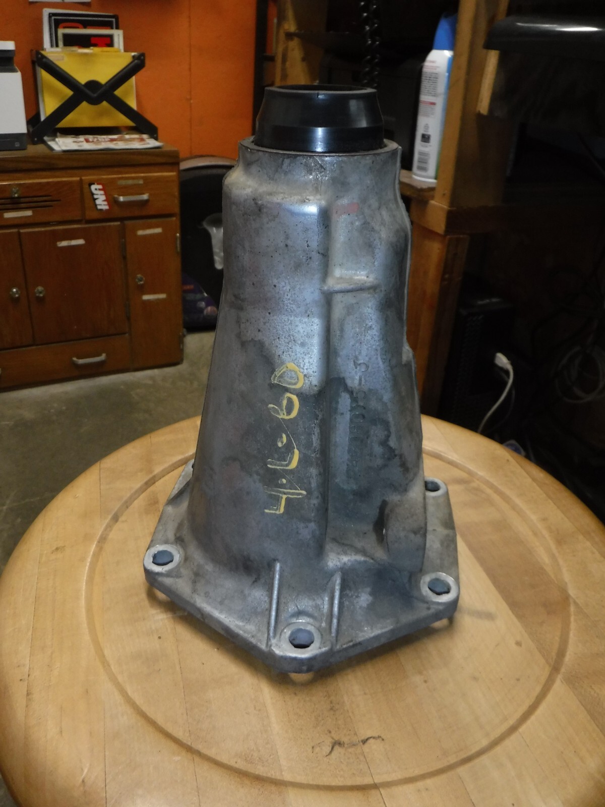 4L60E Tail Housing 6 Bolt Rear Extension 2WD GM #24208015