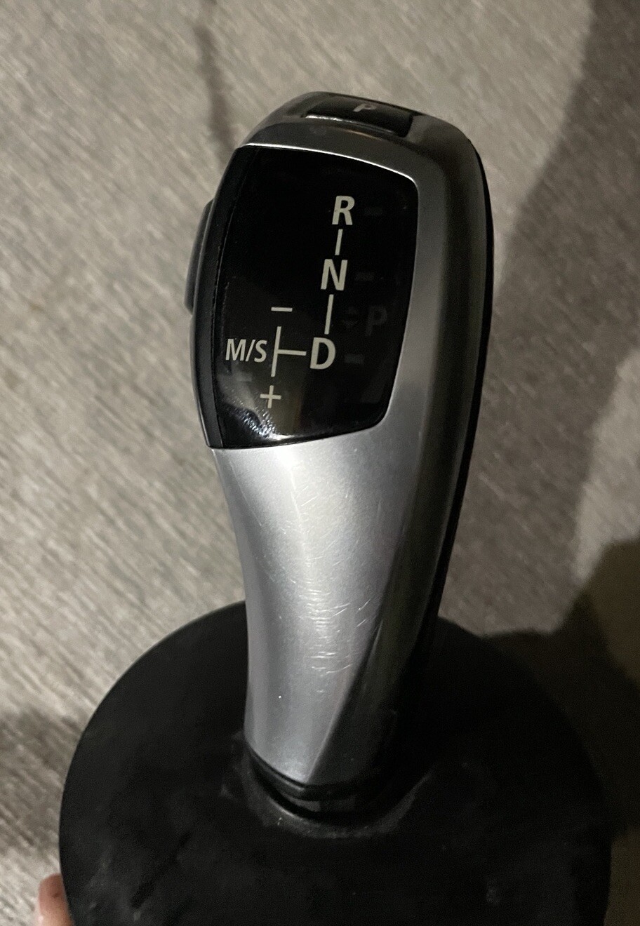 BMW M5 E60 E61 E63 E64 528i 535i 550i Shifter Assembly Gear Selector Lever Knob