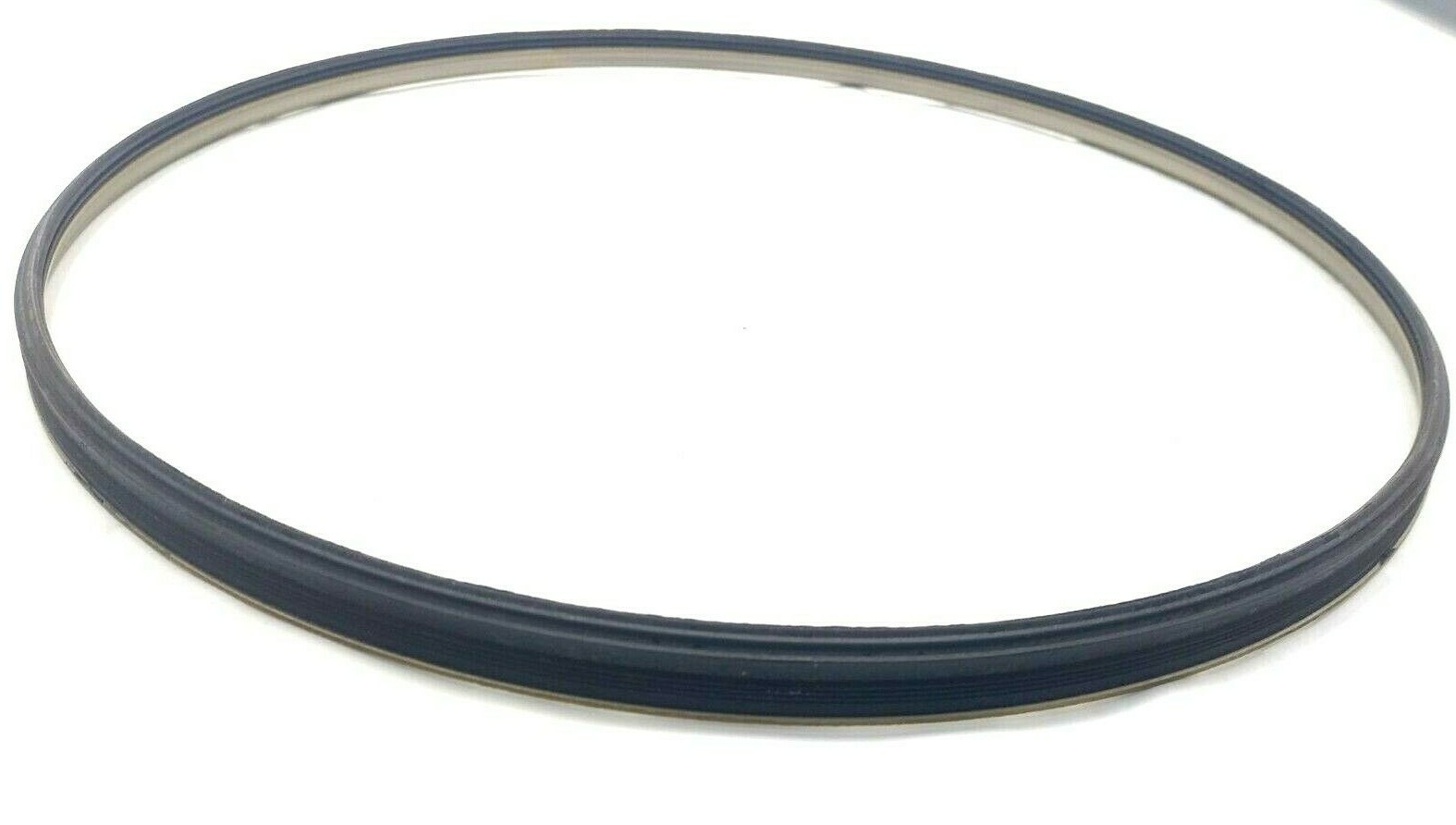 .For GM 4l60/E/70 O-Ring Front Pump NEWER STYLE MOLDED wedge SEAL 2004+