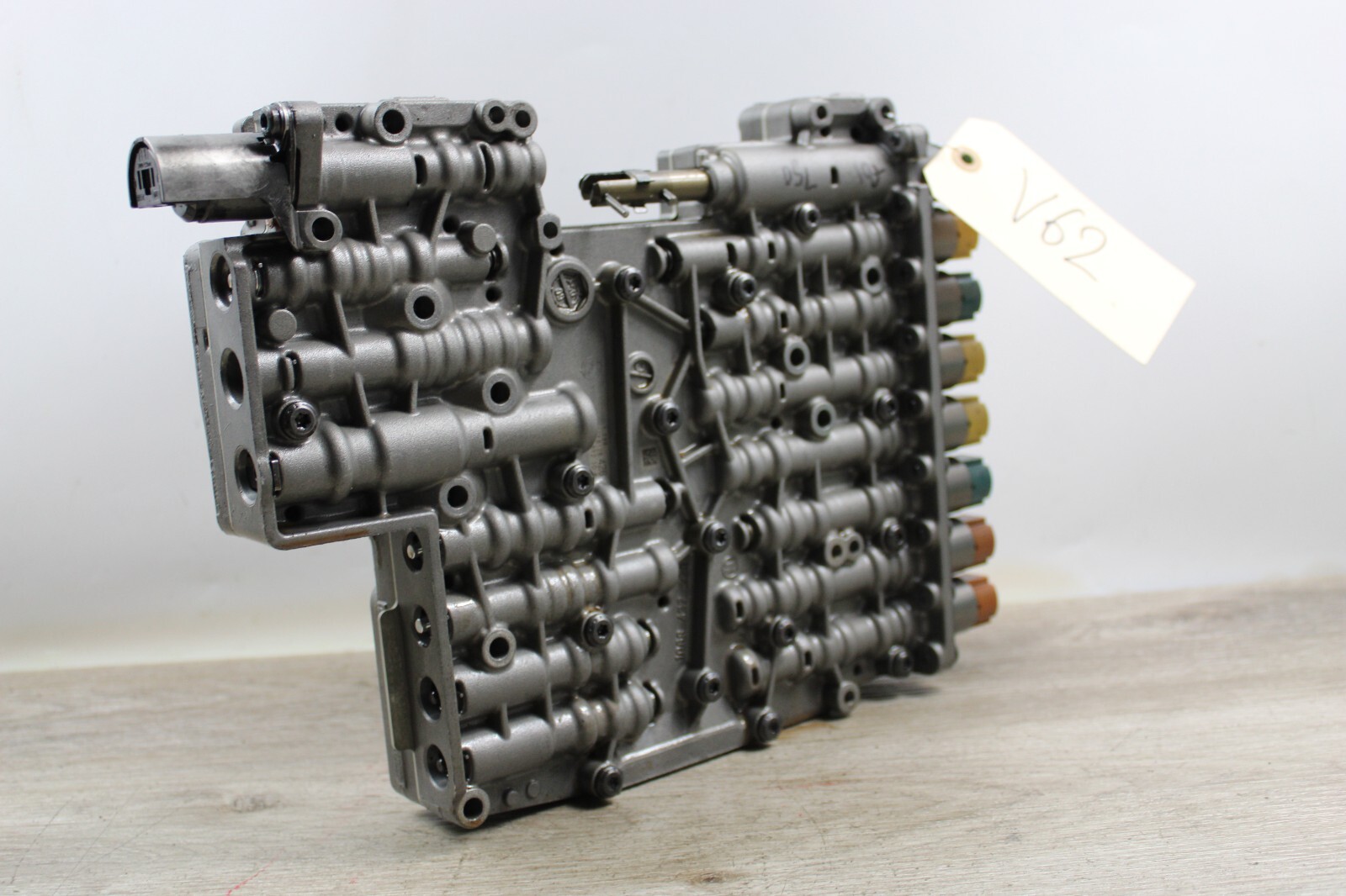 09-12 BMW F01 F02 750I B7 750LI N63 AUTOMATIC TRANSMISISON VALVE BODY GA6HP26Z