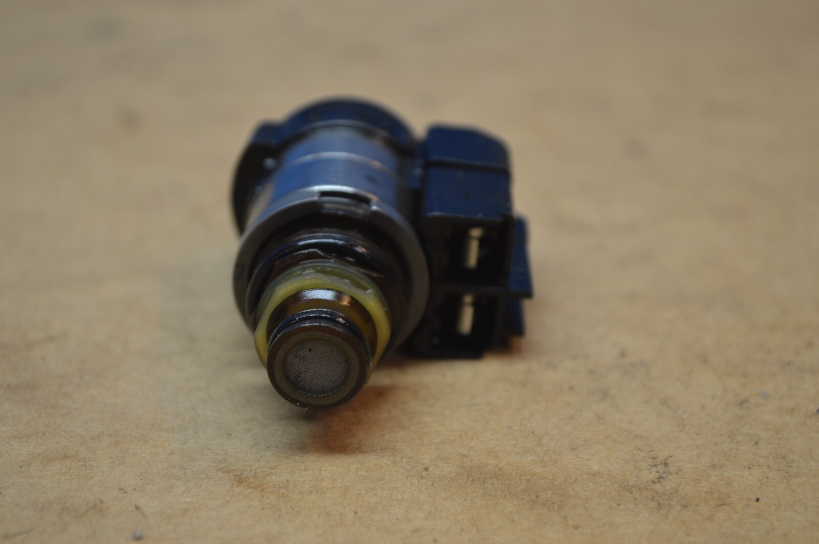 W221 MERCEDES BENZ S63 S600 TRANSMISSION CONTROL SOLENOID VALVE 2202770998