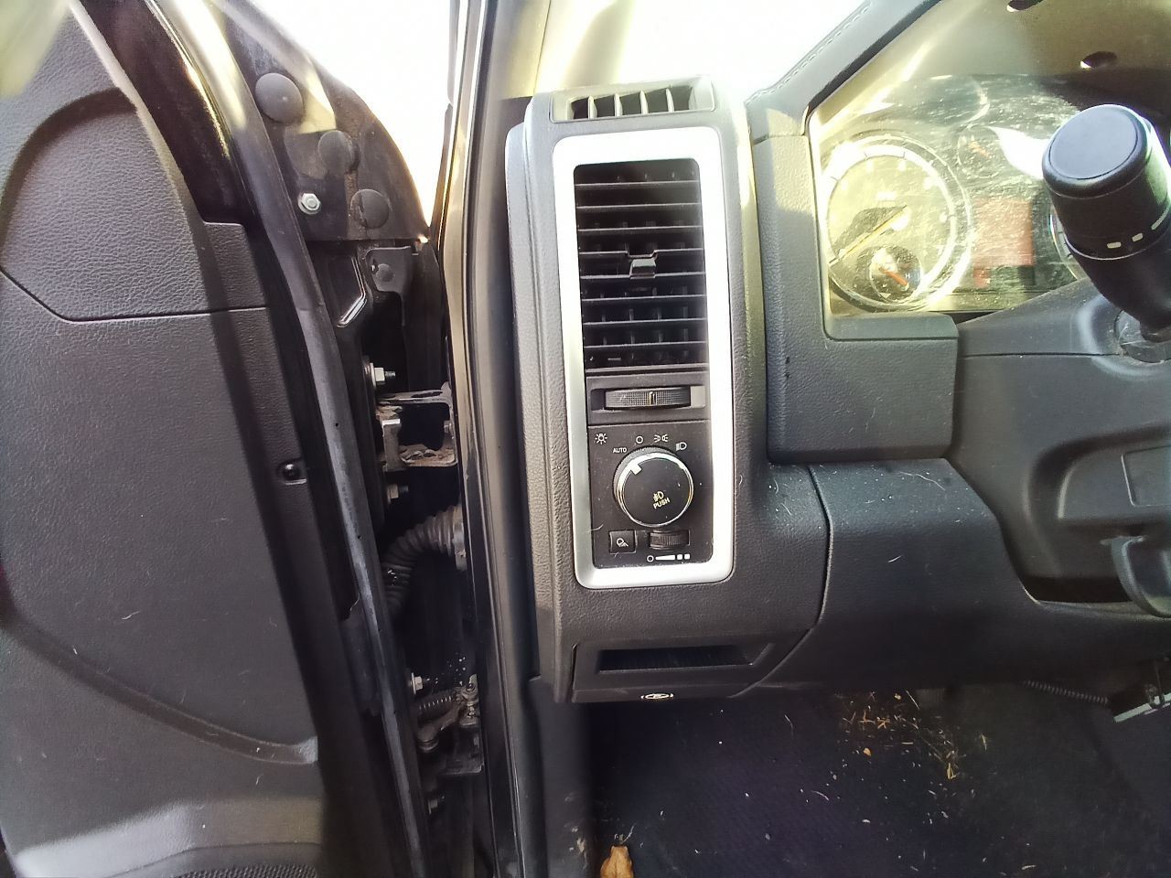 Automatic Transmission from 2011 RAM 1500 5.7L 4×4 [132,438 miles] 12636861