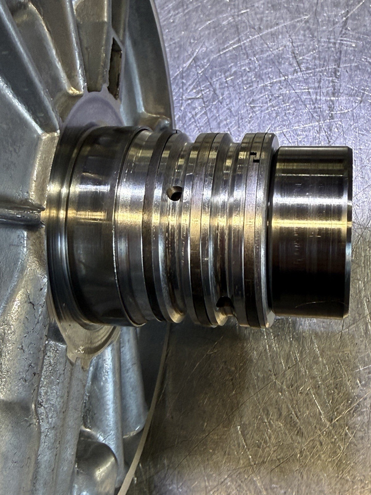200-4R Center Support With 4th Gear Piston
