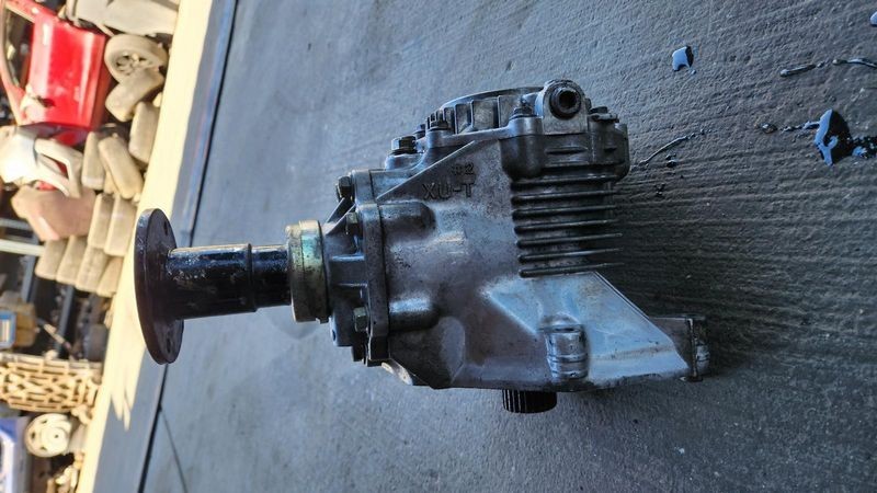 2013 Infiniti JX35 Transfer Case Assembly CVT ID 33100-JP11C OEM