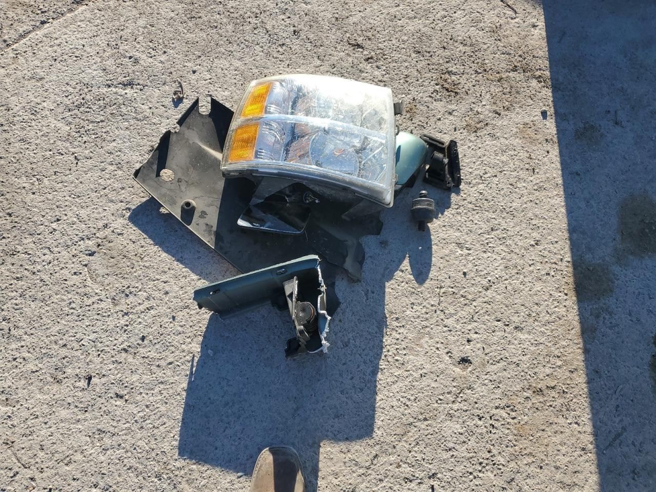Automatic Transmission Excluding Police Package Fits 97 CROWN VICTORIA 1809857