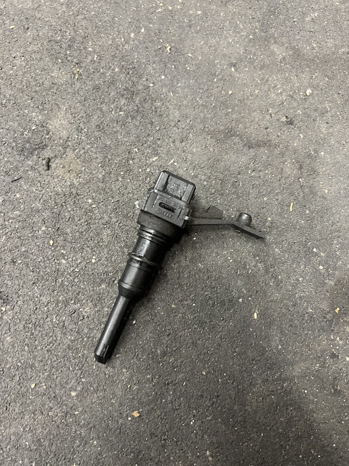 Transmission Wheel Speed Sensor VSS VW Passat B5 Audi A4 S4 A6 OEM 2.7L 2.8L