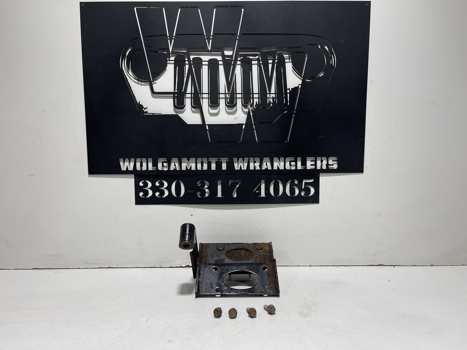 03-06 Jeep TJ Wrangler 4.0L Auto Transmission Mount Bracket w/ BOLTS CC 4B