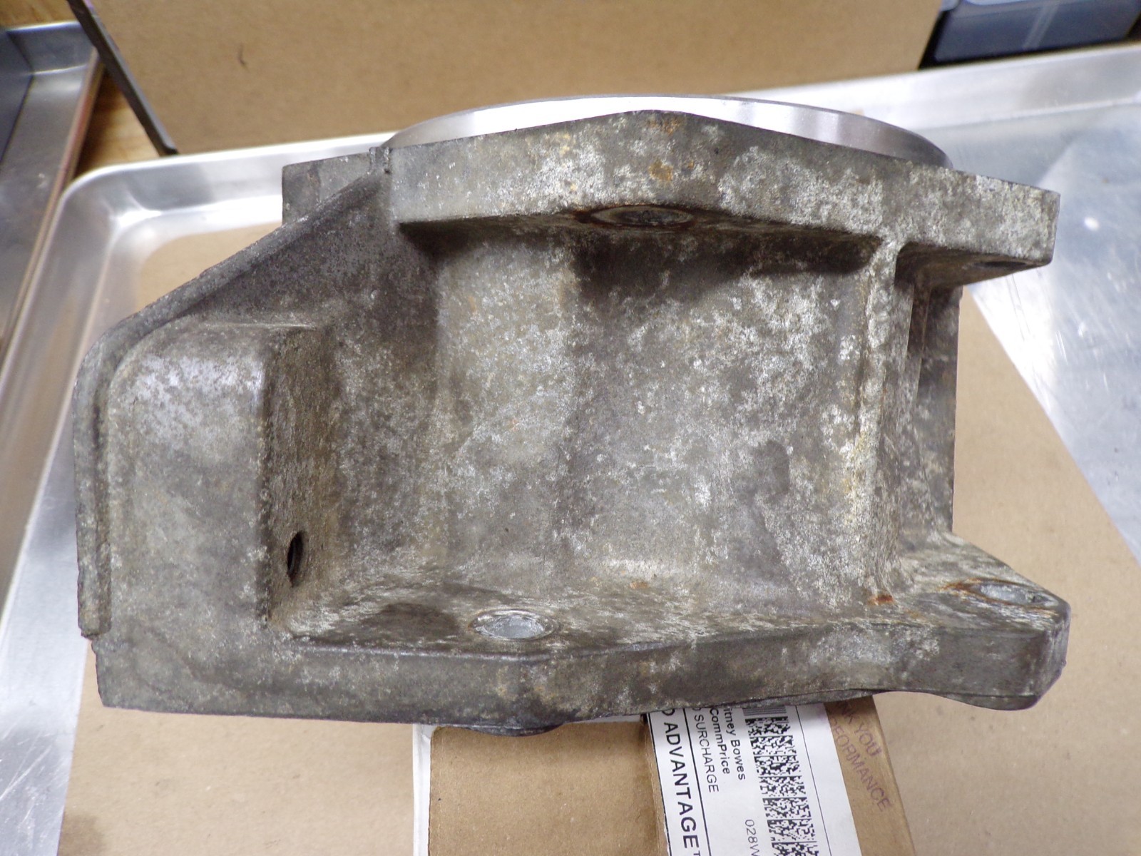 95-05 4l60E 4WD Extension Transfer Case Adapter 4×4 Housing 5 Bolt 15963696