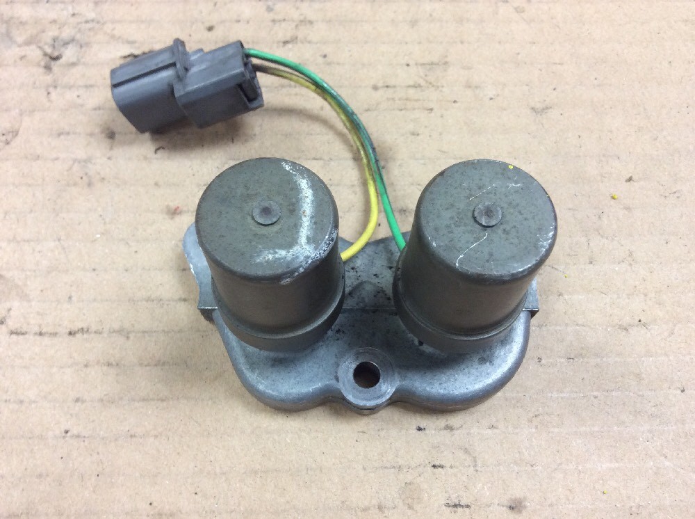 98 99 1998 1999 Acura CL 4cyl AT Top Lock-up Shift Solenoid Assembly Used OEM