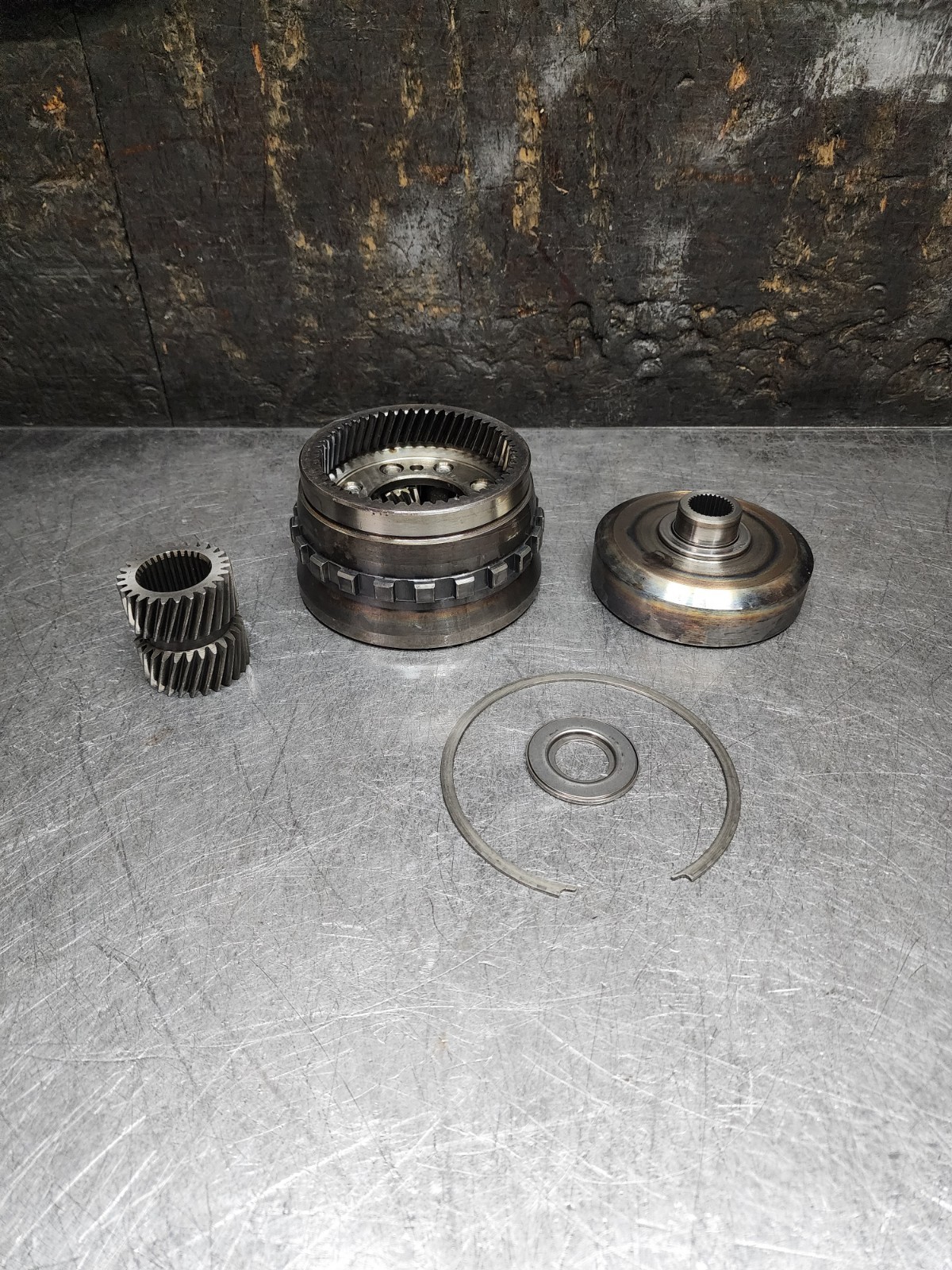 TH400 400 TRANSMISSION REAR PLANET & SUN GEAR ANGLED TEETH 1 SHORT LUG 1969-UP