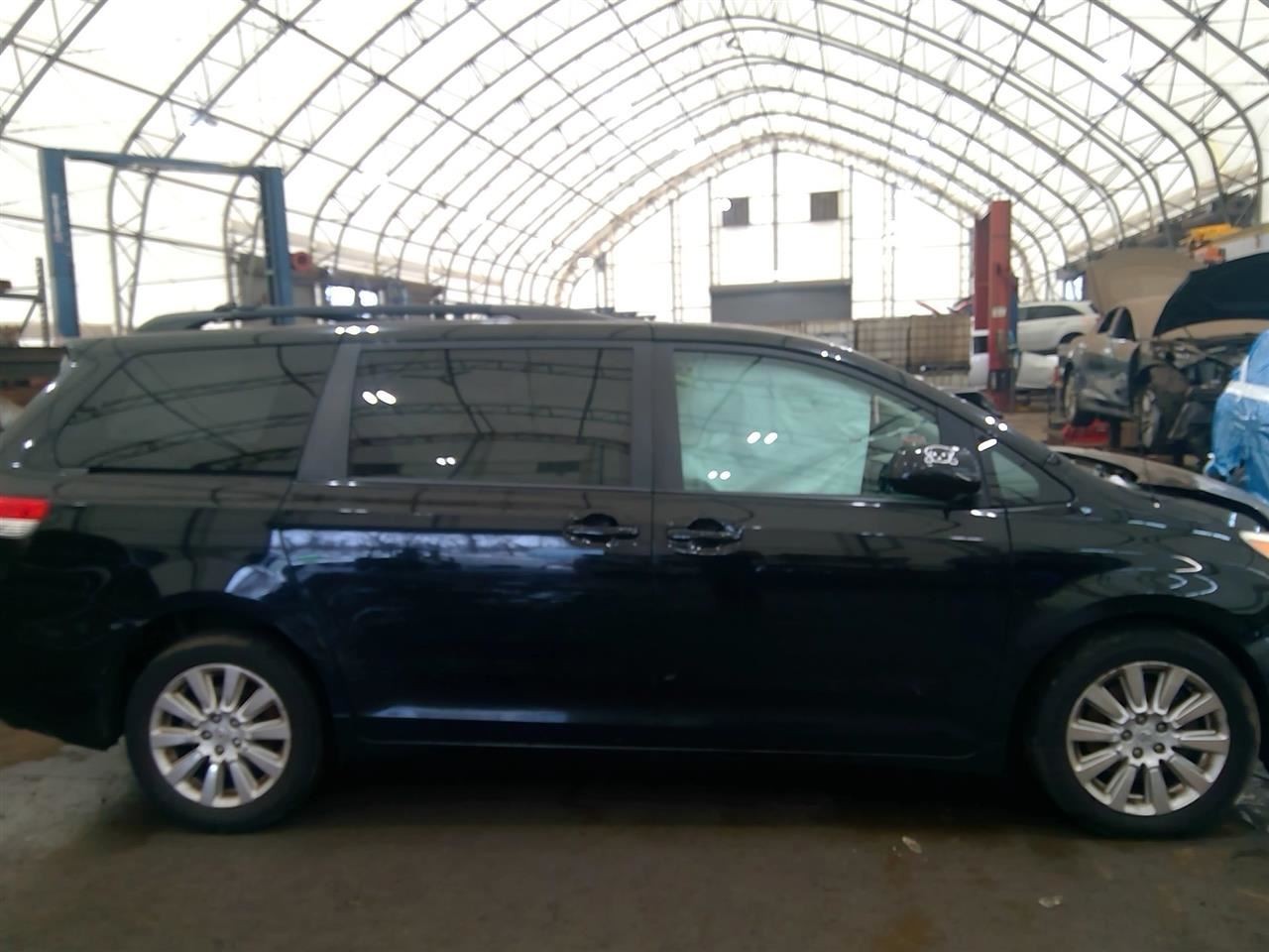 Automatic Transmission 6 Cylinder AWD Fits 11-16 SIENNA 6978794