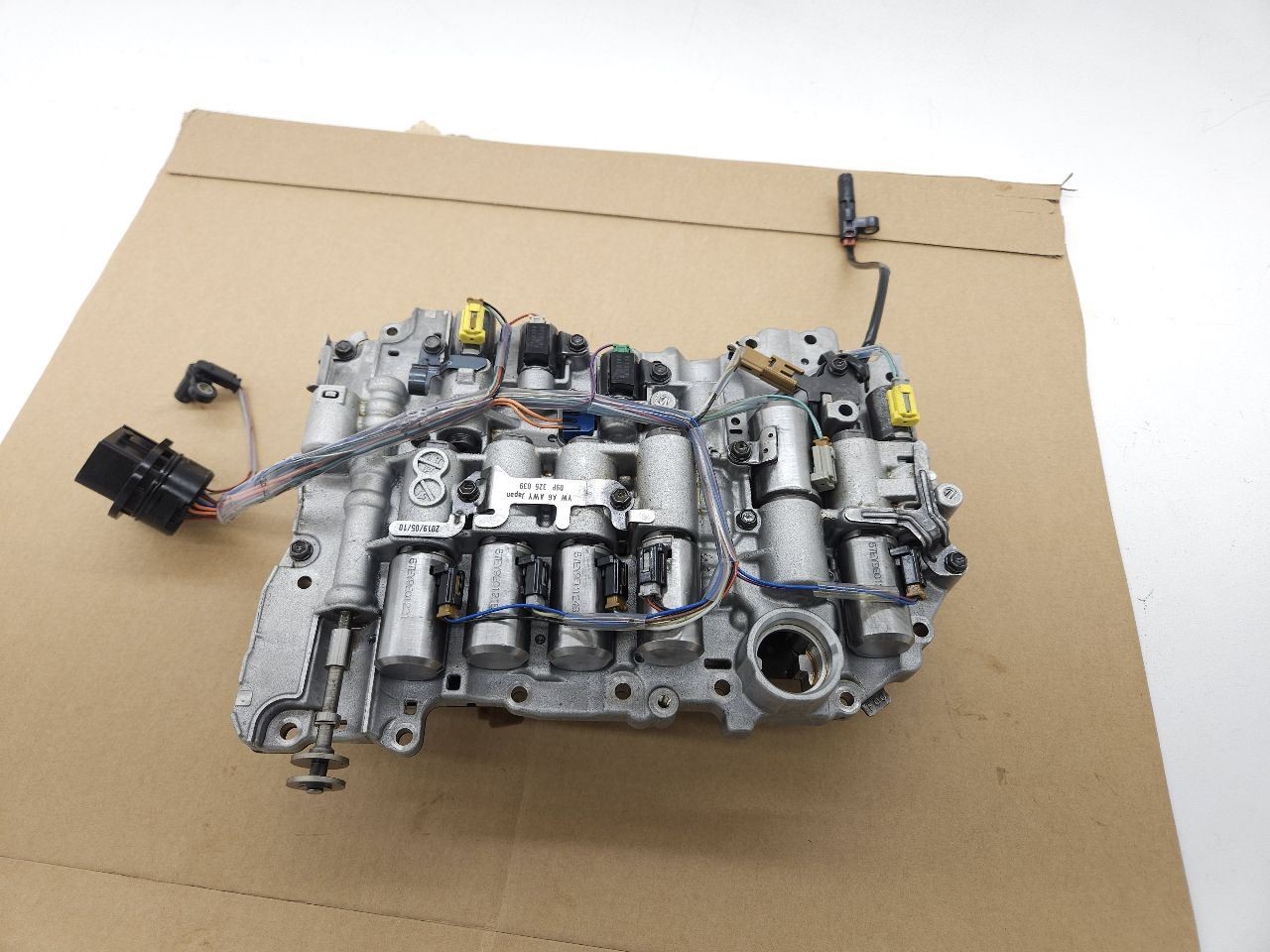 Genuine 19-25 Audi Q3 F3 Control Unit Transmission Valve Body Mechatronic