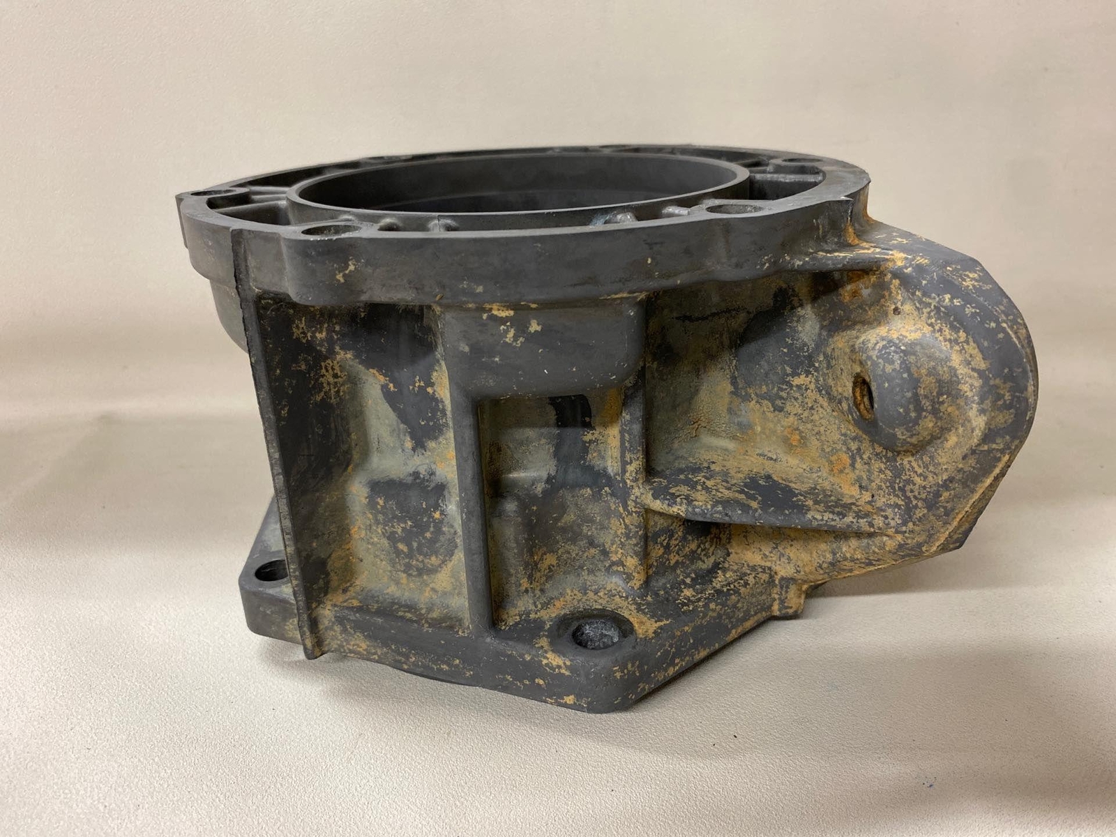 2007 Silverado 1500 Transfer Case Adapter Extension Housing 4L60E OEM 24235765