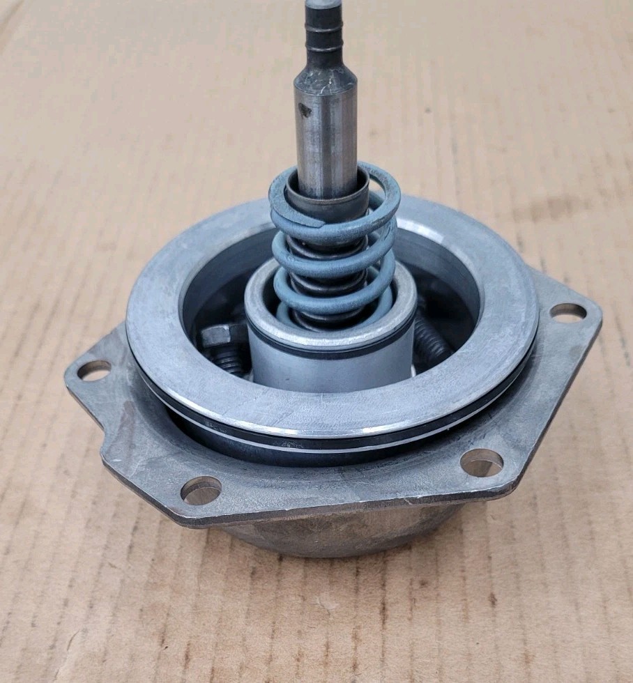 TH400 rear servo assembly