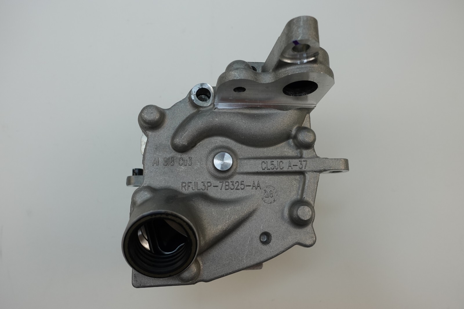 New Genuine OEM Ford Explorer Expedition F-150 Trans Oil Pump (JL3Z-7A103-B)