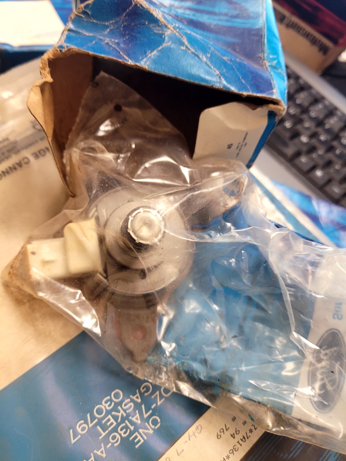 NEW OEM FORD Automatic Transmission Control Solenoid Standard F5DZ-7H144-A