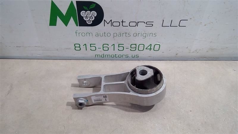 2018-2020 CHRYSLER PACIFICA ENGINE TORQUE ROD MOUNT BRACKET 68224737AB