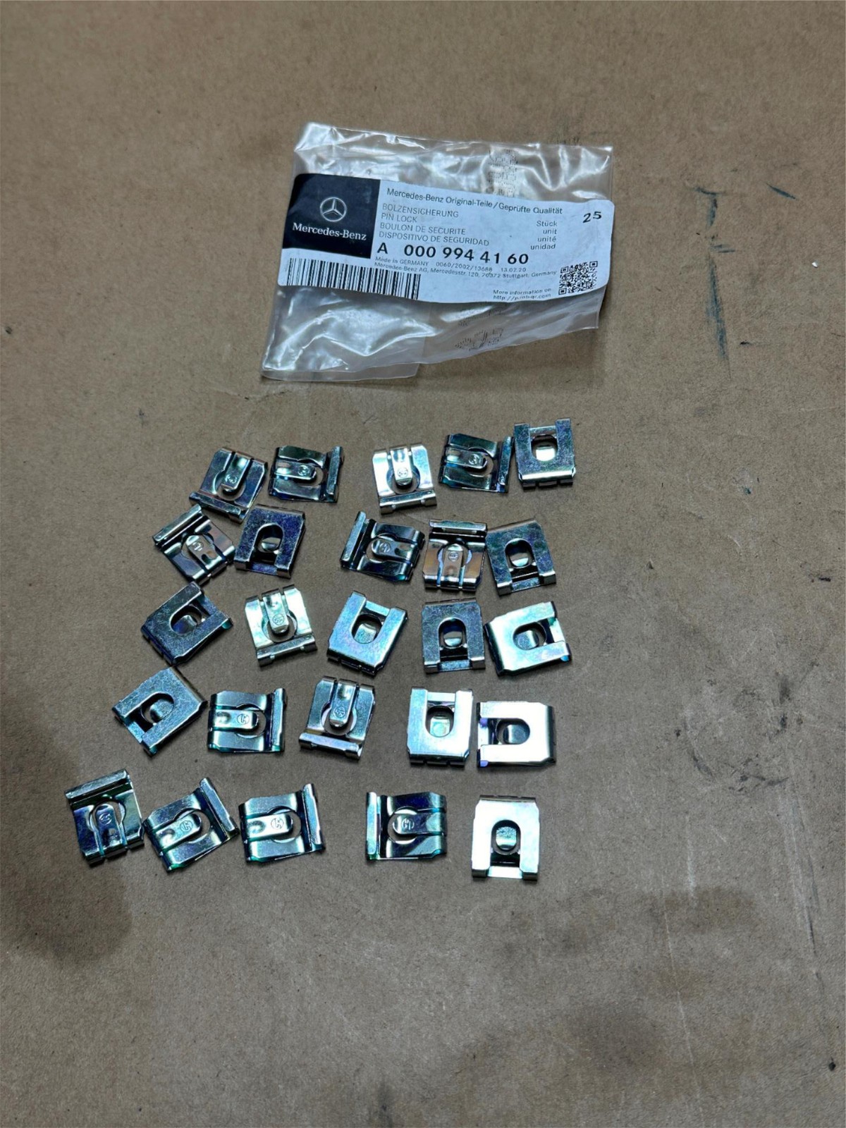 25x pc Lot New Genuine Mercedes Stock Shift Rod Clips Pin Lock A0009944160