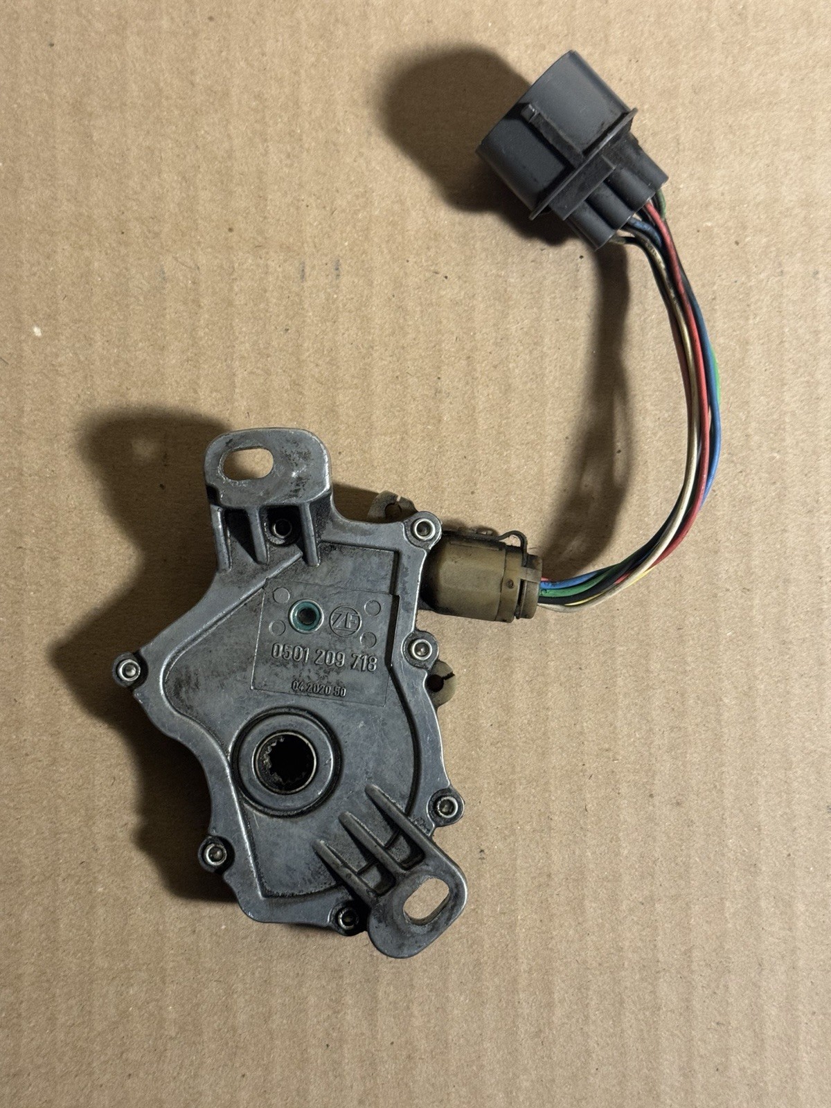 99-04 LAND ROVER DISCOVERY II 2 TRANSMISSION ZF NEUTRAL SAFETY POSITION SWITCH