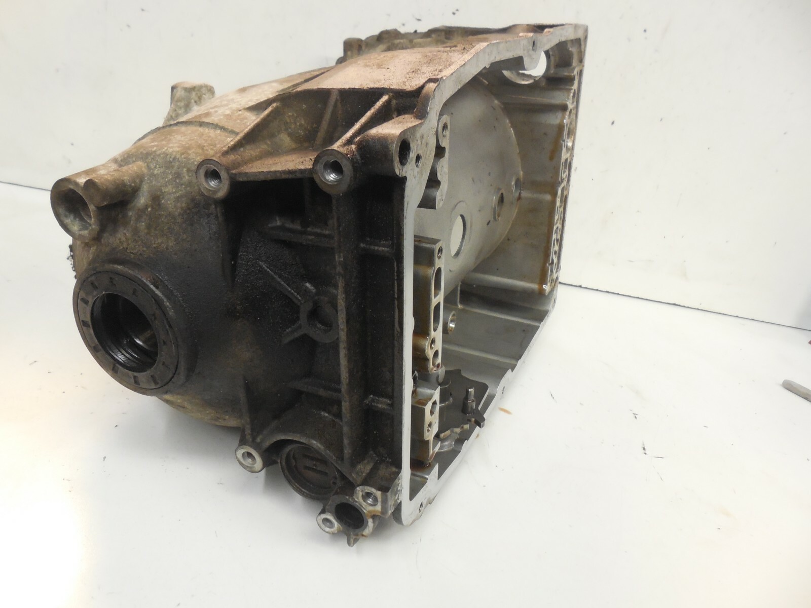 01 Mercedes W200 S430 4.3L V8 RWD 722.6 5 Speed Automatic Transmission Housing