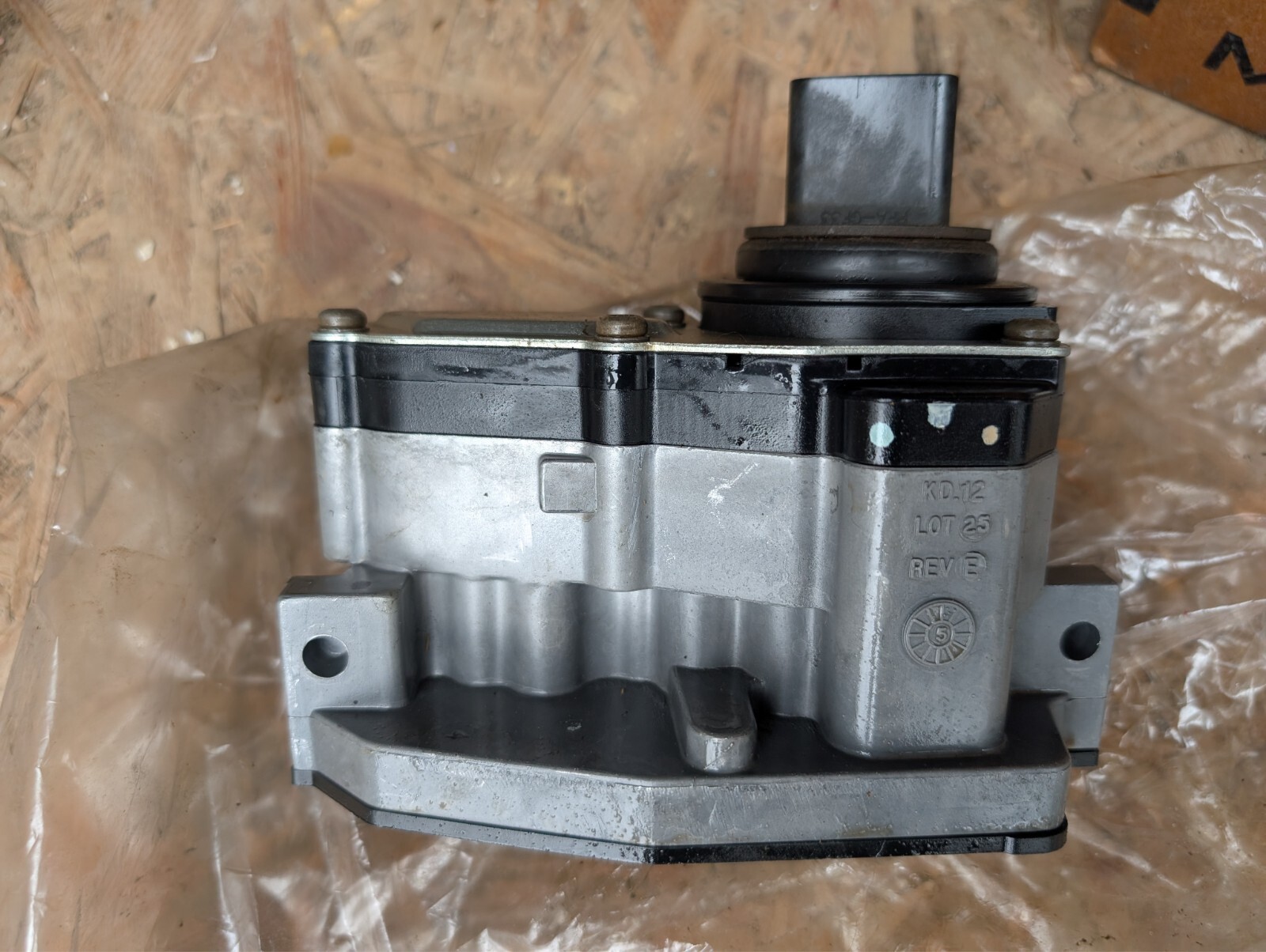 Dodge Mopar 42RLE Transmission Shift Solenoid Block Pack Jeep Liberty Wrangler