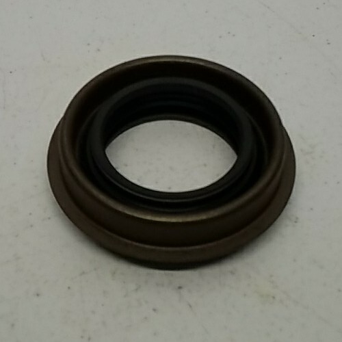 National 710199 Output Shaft Seal – Durable Seal for Reliable Drivetrain