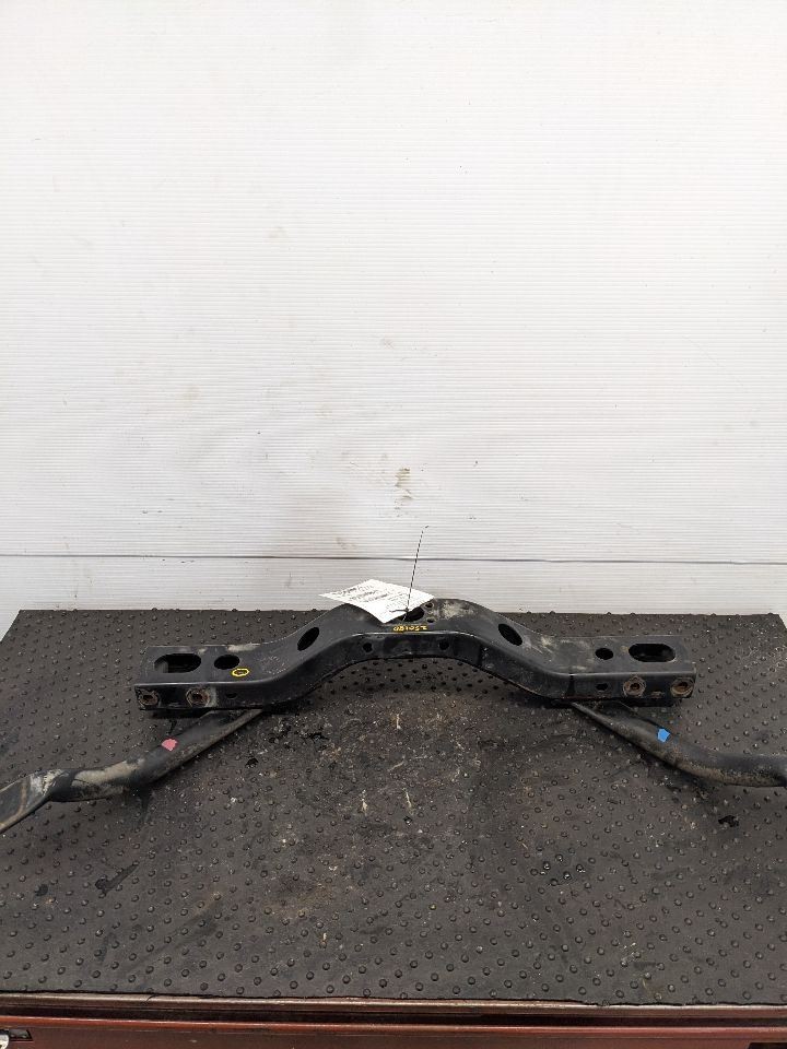 03-09 4 RUNNER Automatic Transmission AT 4×2 Crossmember Support Unit Fa 1185538