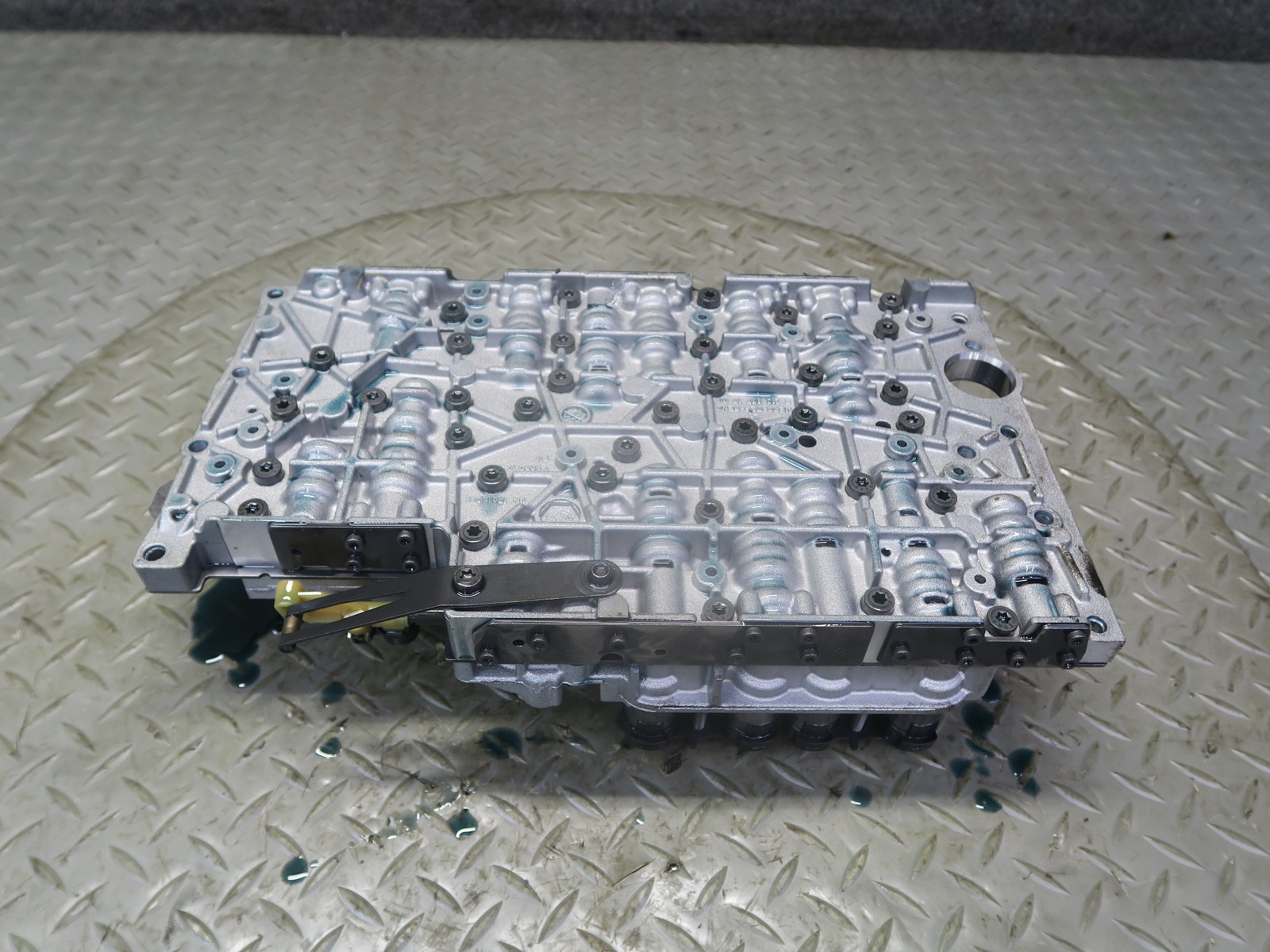 2012-2015 MERCEDES R172 SLK 722.9 7G TRONIC AUTOMATIC TRANSMISSION VALVE BODY