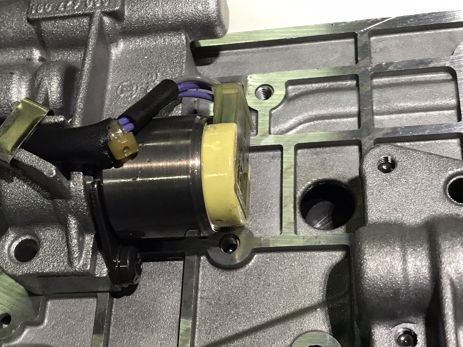 AUDI VW ZF5HP19 Trans Valve Body 7 Solenoids 1 Large Tube Valve Body To Stator