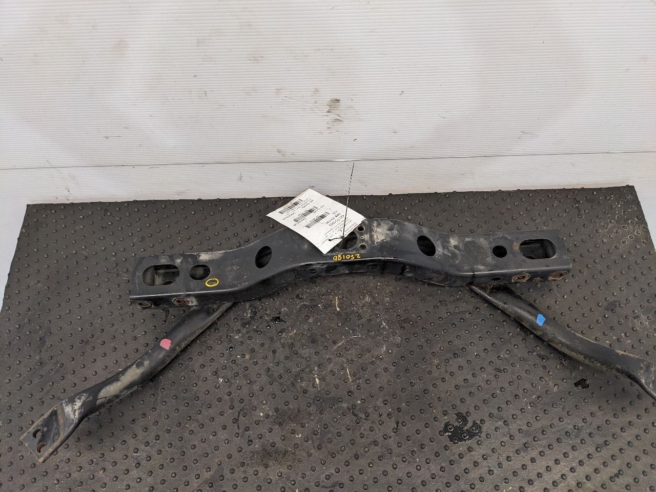 03-09 4 RUNNER Automatic Transmission AT 4×2 Crossmember Support Unit Fa 1185538