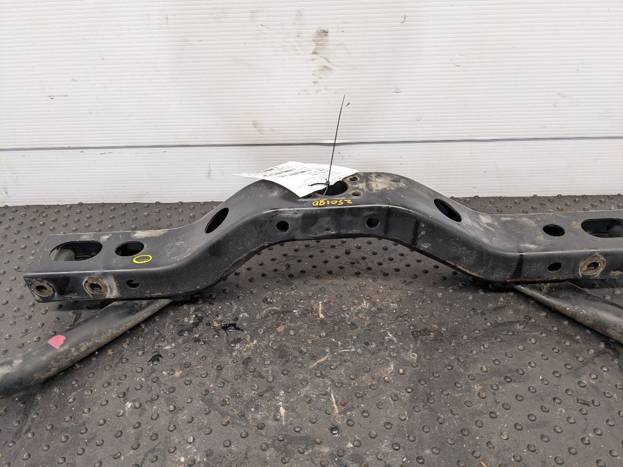03-09 4 RUNNER Automatic Transmission AT 4×2 Crossmember Support Unit Fa 1185538