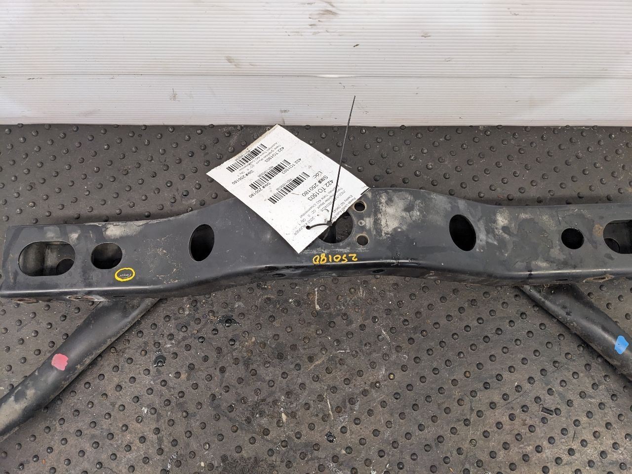 03-09 4 RUNNER Automatic Transmission AT 4×2 Crossmember Support Unit Fa 1185538
