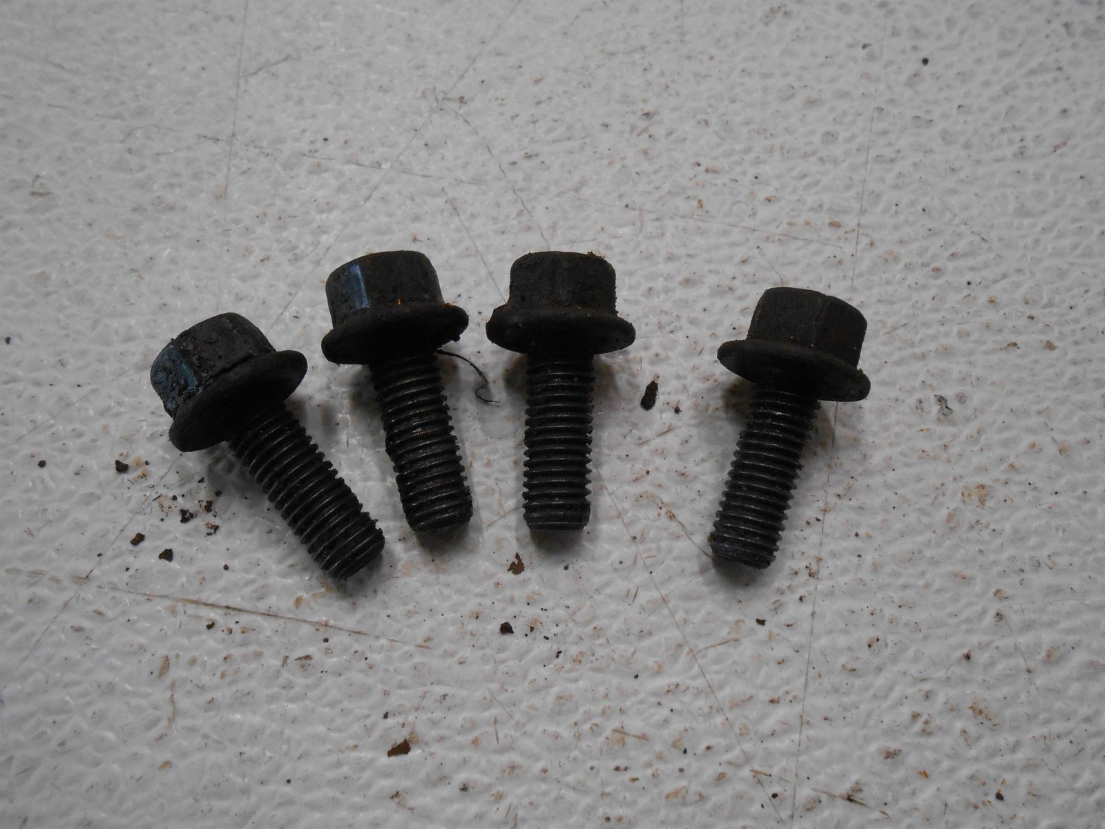 2007 Jeep Liberty Transmission Mount Bolts