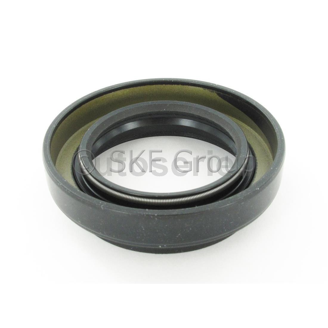 1 Right Automatic Transmission Output Shaft Seal Fits Toyota Corolla 1.8L 2.4L