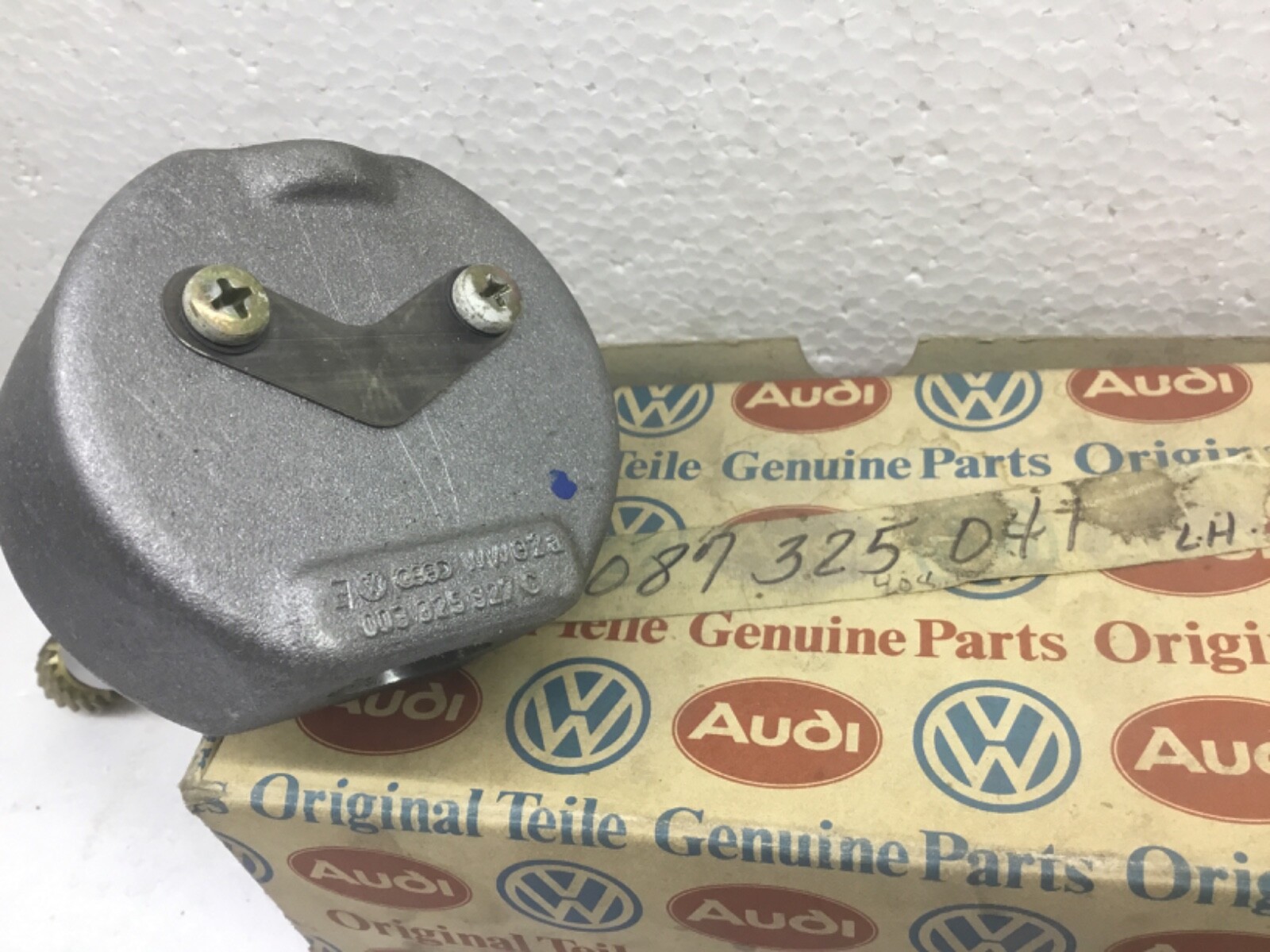 Vw Volkswagen automatic transmission governor nos oem genuine quantum passat