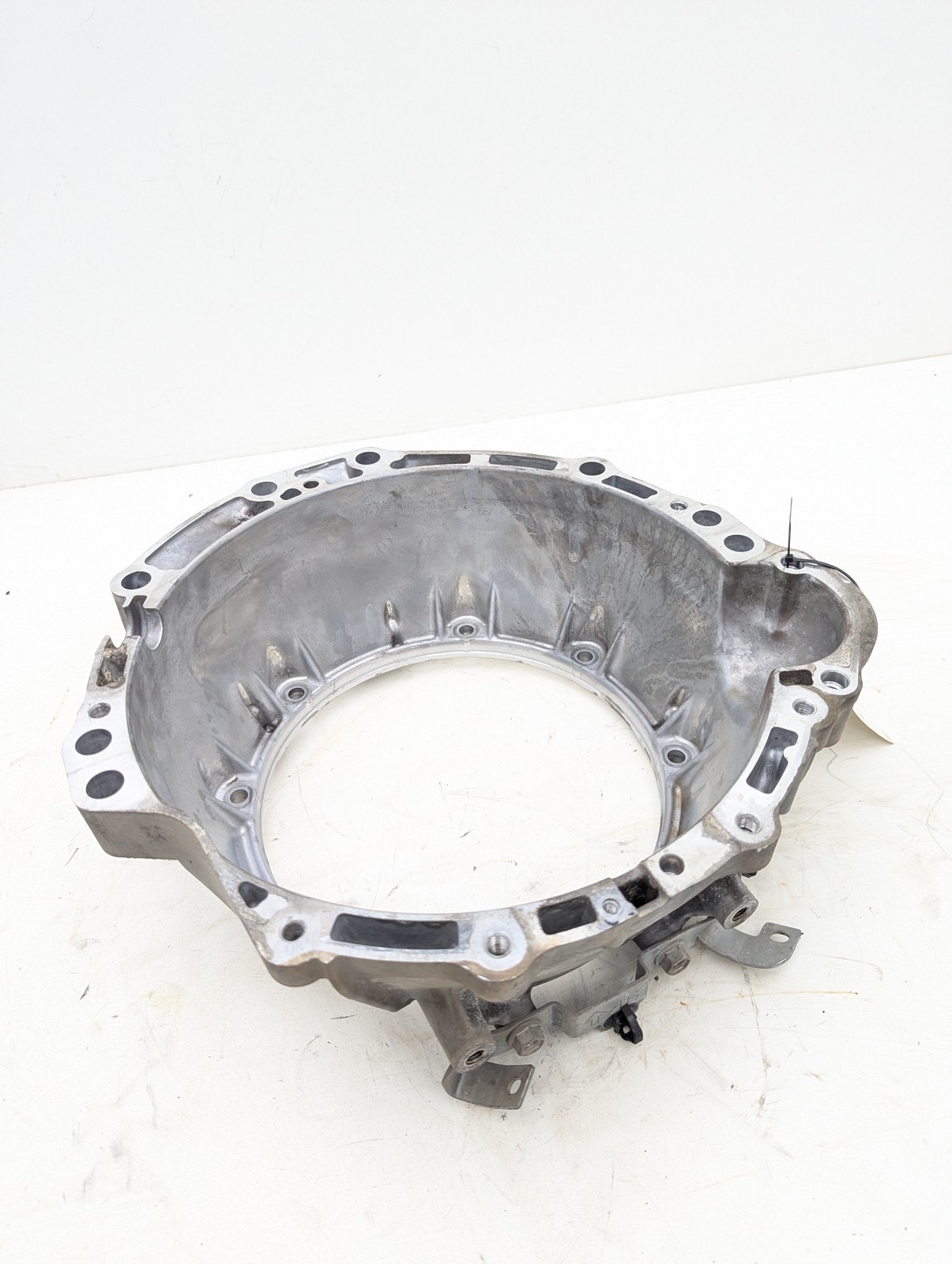 08-13 G37 09-20 A/T BELL HOUSING CONVERTER HOUSING RWD