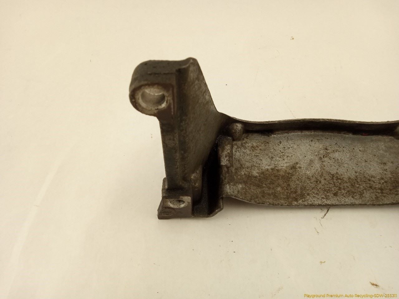 Volvo 240 WAGON Automatic Transmission Bell Housing Bracket Support Fits 75-93