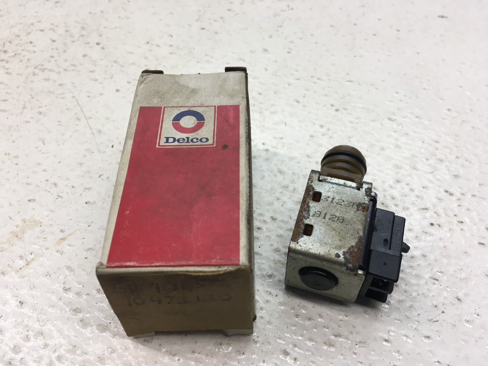 Delco GM NOS 4L60E 4L65E Transmission 1-2 3-4 Shift Solenoid 93-up OEM