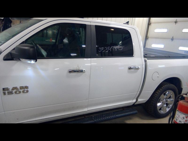 Transfer Case Classic Style 5 Lug Wheel Fits 11-20 DODGE 1500 PICKUP 889588
